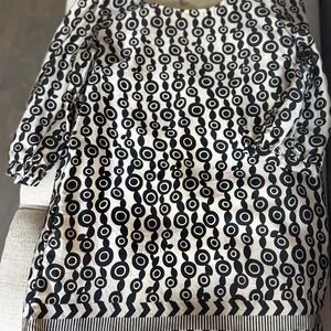 Black and White Geometric Patterned Top